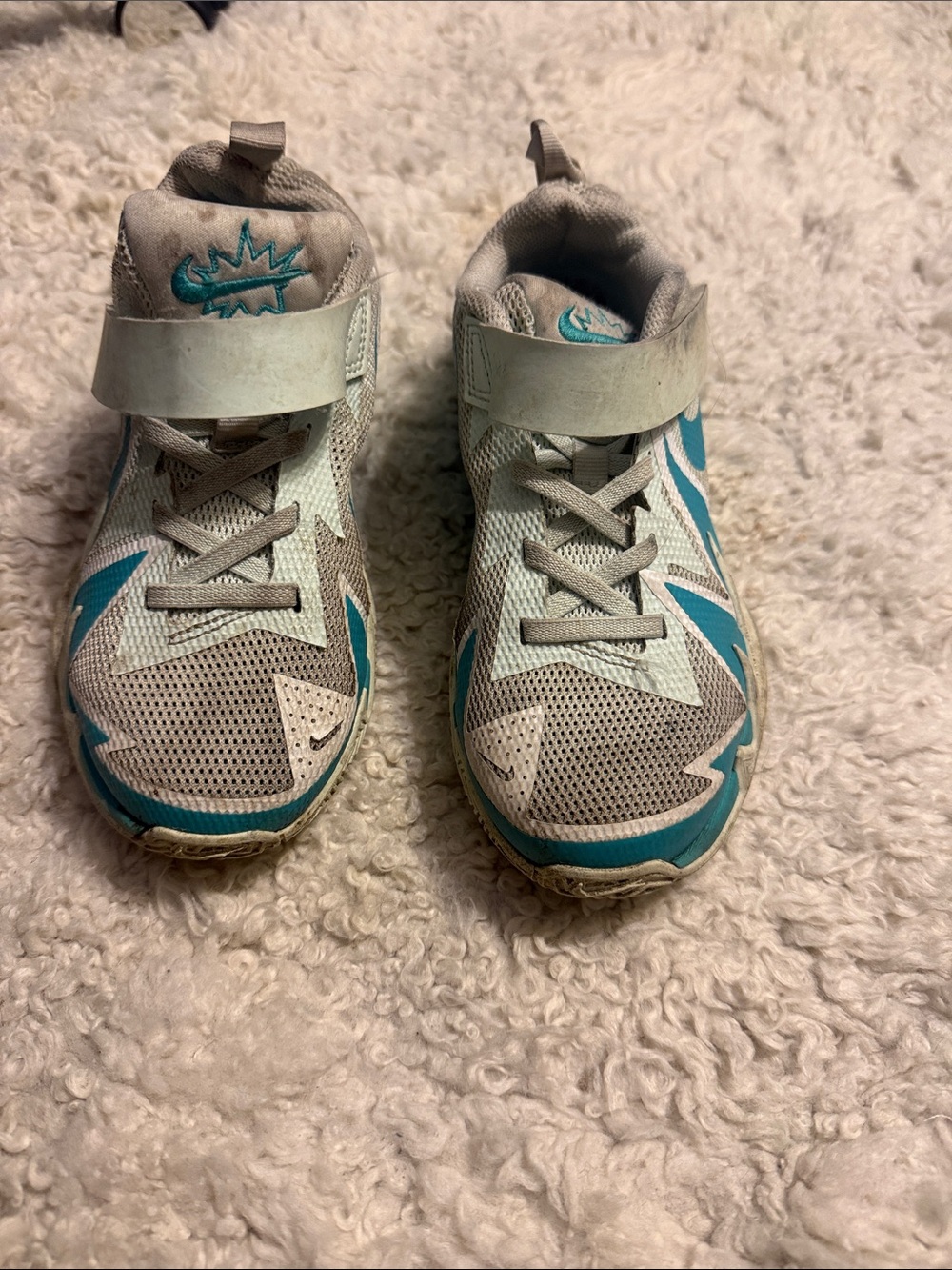 Nike Kids Sneakers in Teal and White